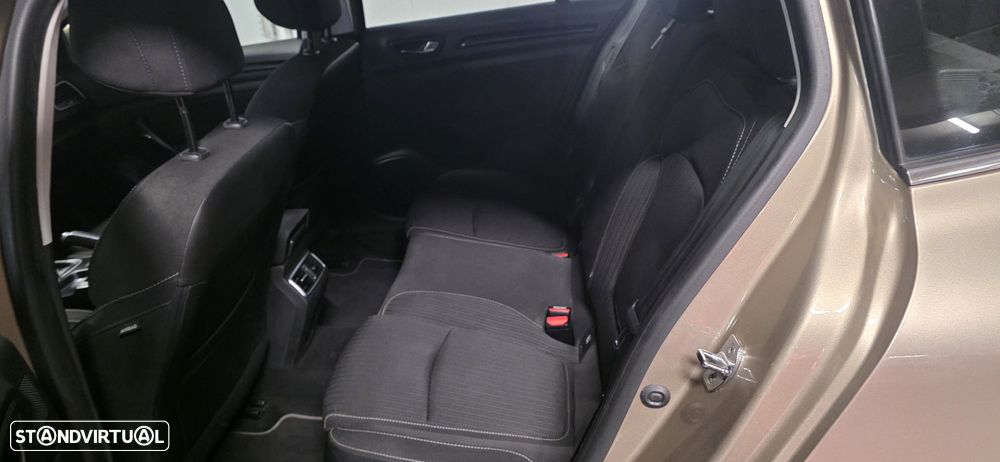 Renault Mégane Sport Tourer ENERGY dCi 130 BOSE EDITION - 9