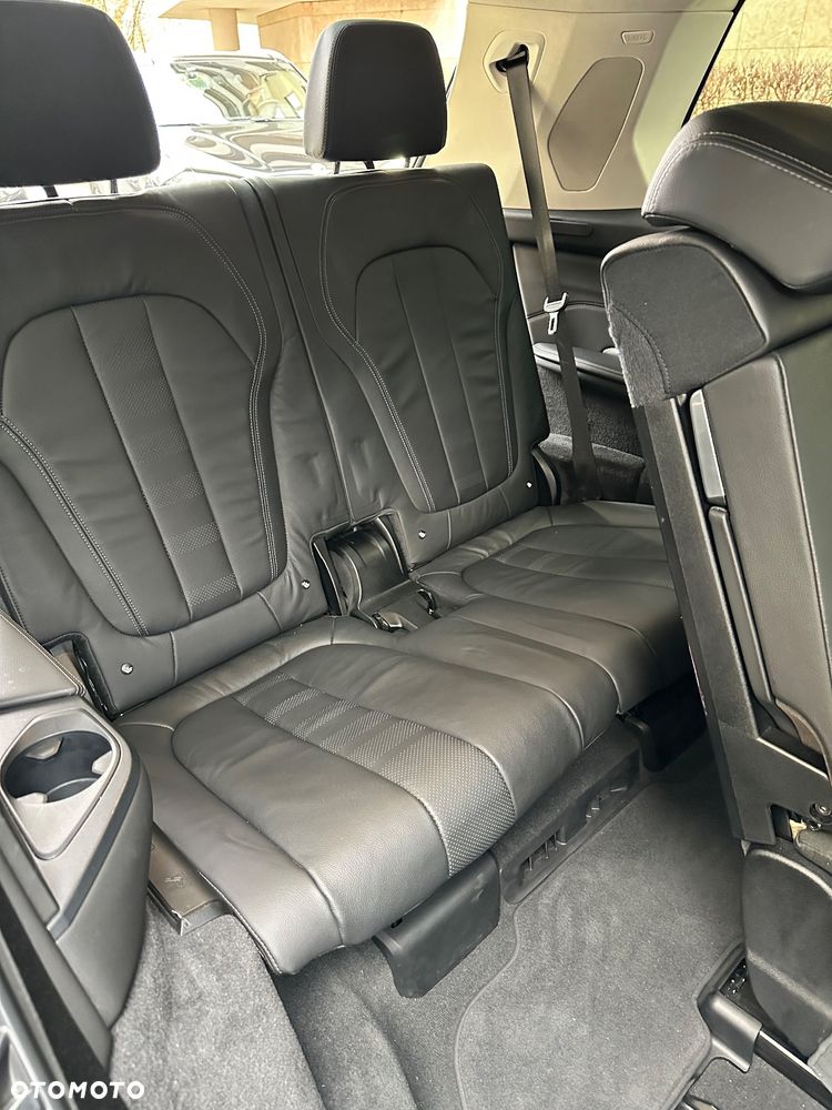 BMW X7 xDrive40i - 15