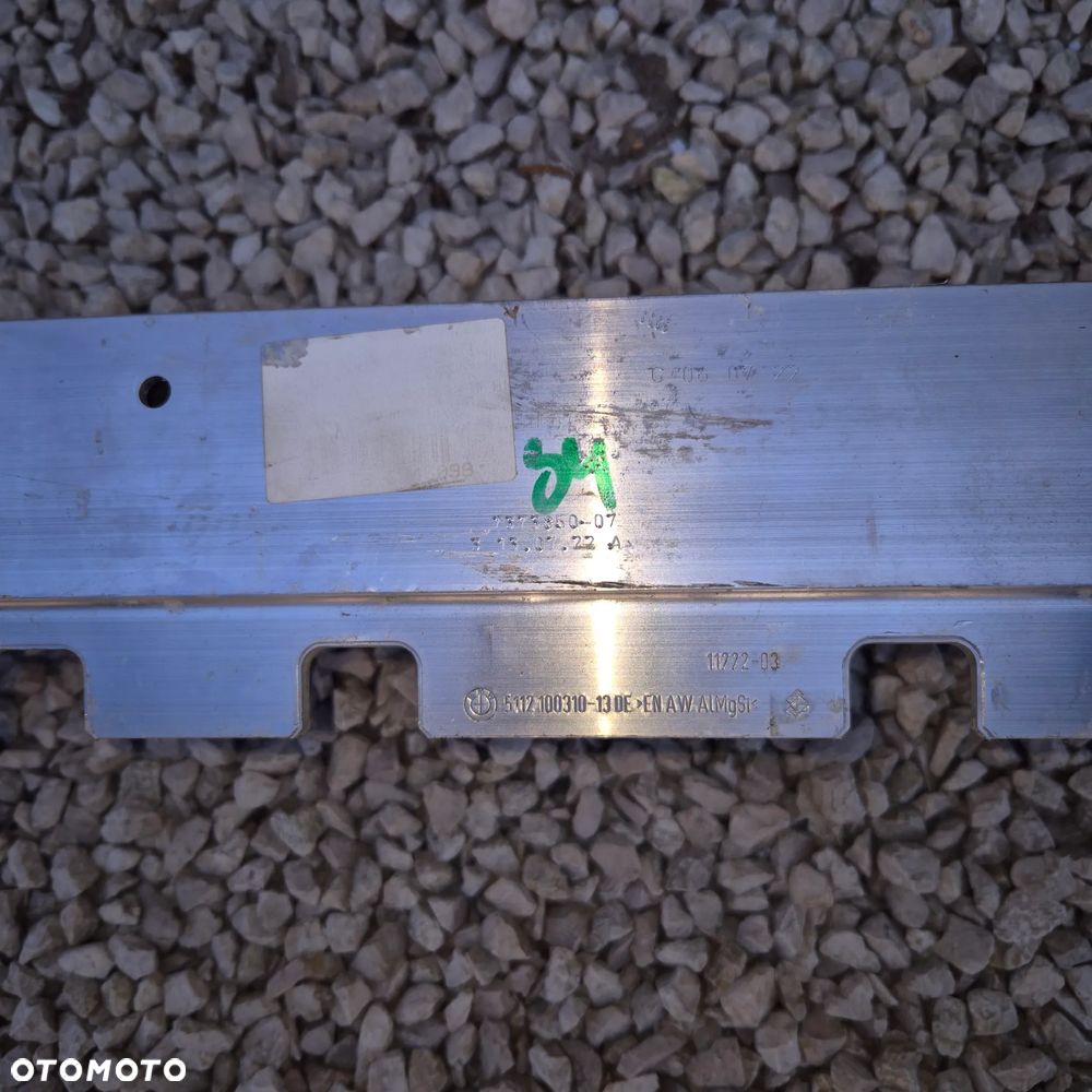 Sprzedam tylna belkę do BMW G30 G31 - 2