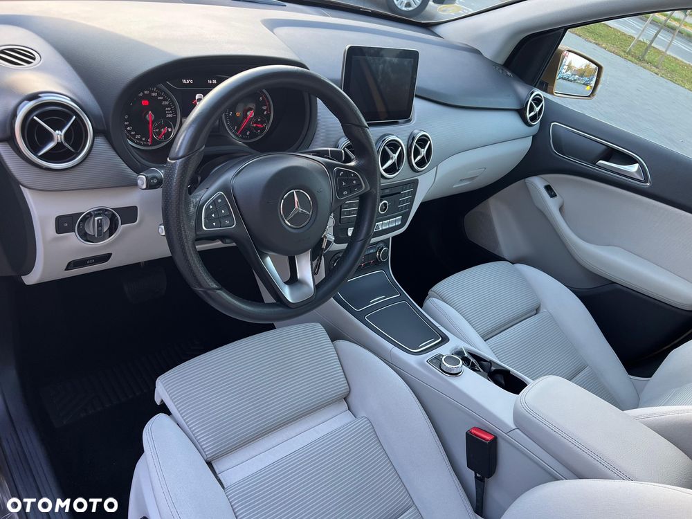 Mercedes-Benz Klasa B 220 (CDI) d 4Matic 7G-DCT - 15