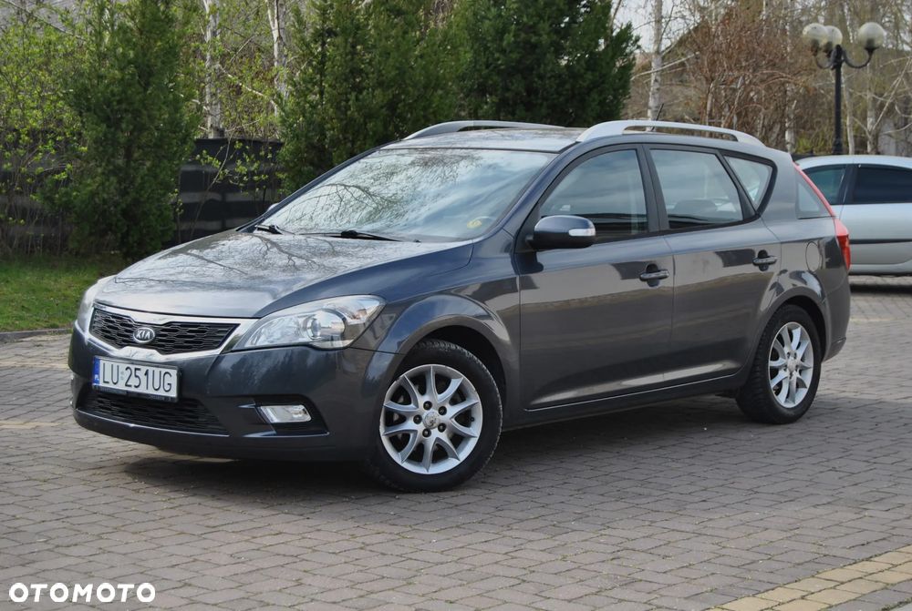 Kia Ceed - 1