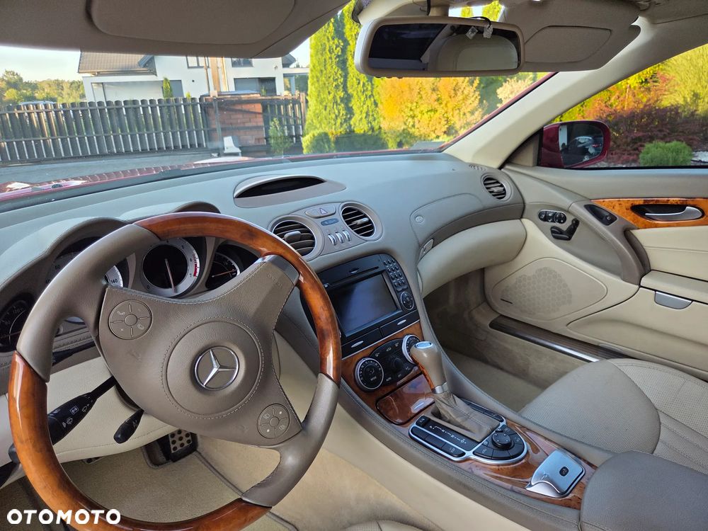 Mercedes-Benz SL - 23