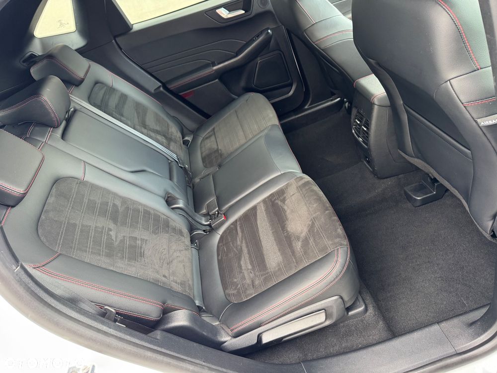 Ford Kuga 2.5 Duratec FHEV 4x4 ST-LINE X - 25