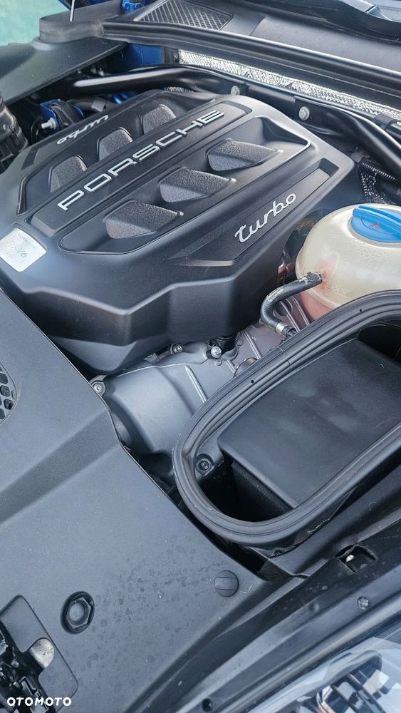 Porsche Macan Turbo PDK - 19