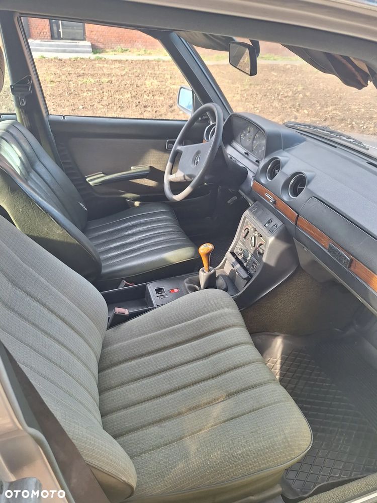 Mercedes-Benz W123 - 5