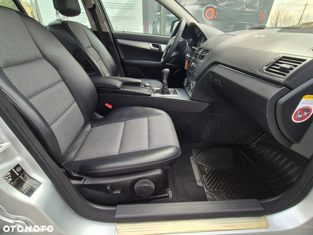 Mercedes-Benz Klasa C 220 CDI Avantgarde - 30