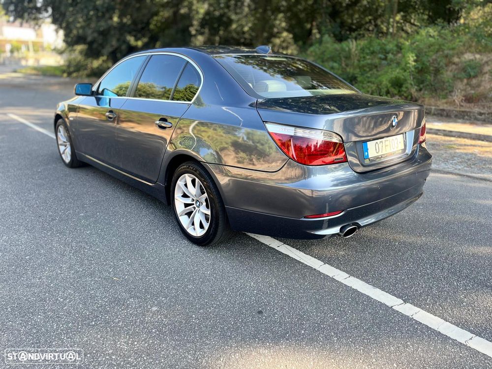 BMW 520 dA Executive - 12