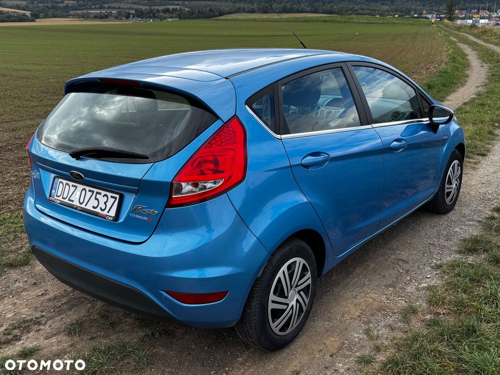 Ford Fiesta - 2