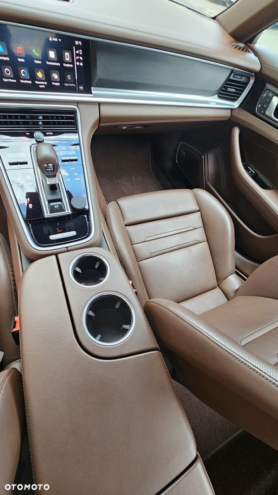 Porsche Panamera 4 Platinum Edition - 19