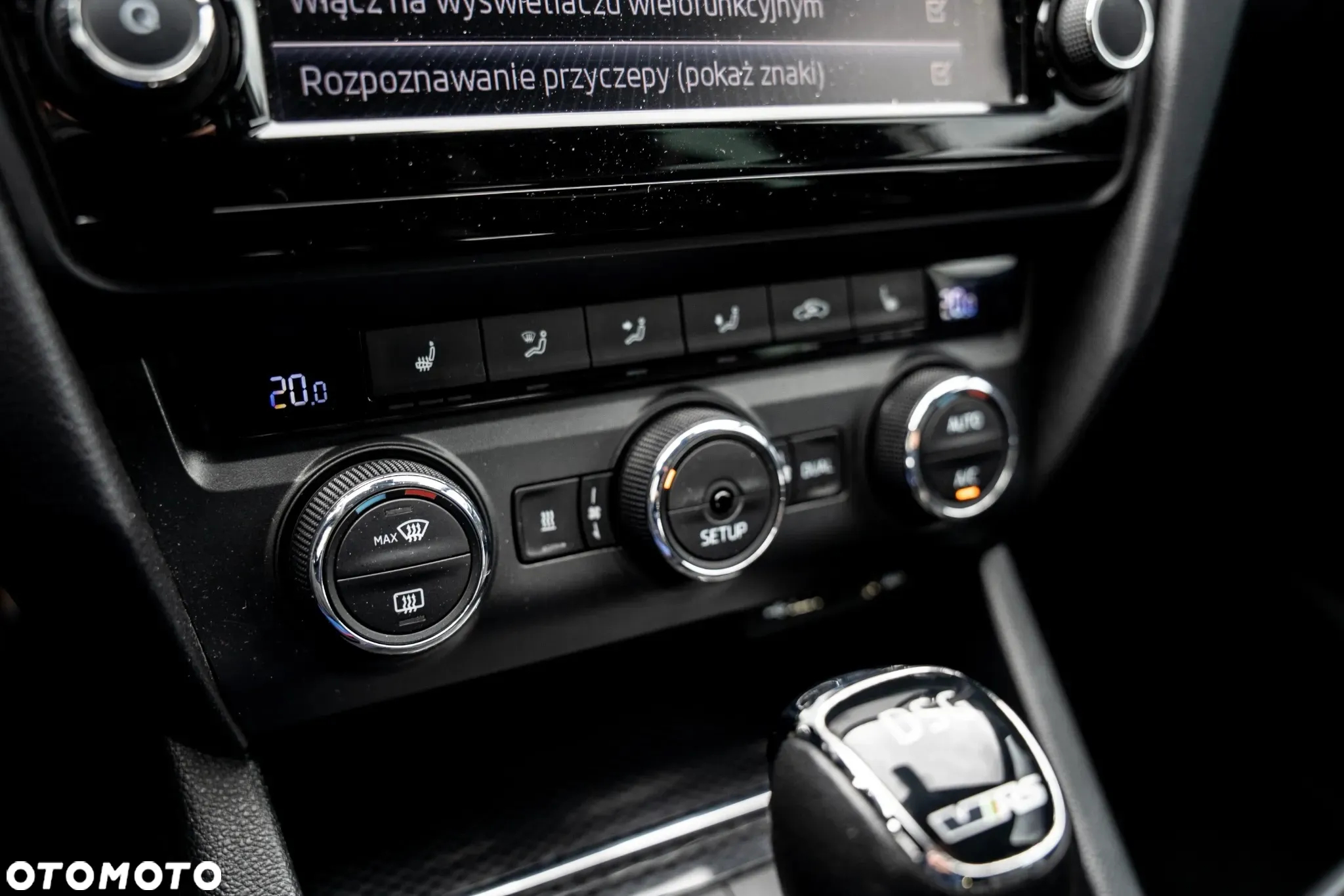 Skoda Octavia Combi 2.0 TDI DSG RS - 26