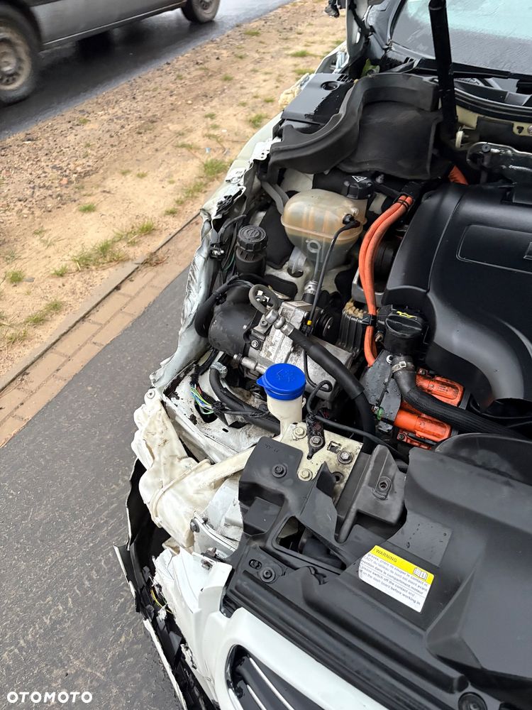 Peugeot 508 RXH 2.0 HDi HYbrid4 - 28