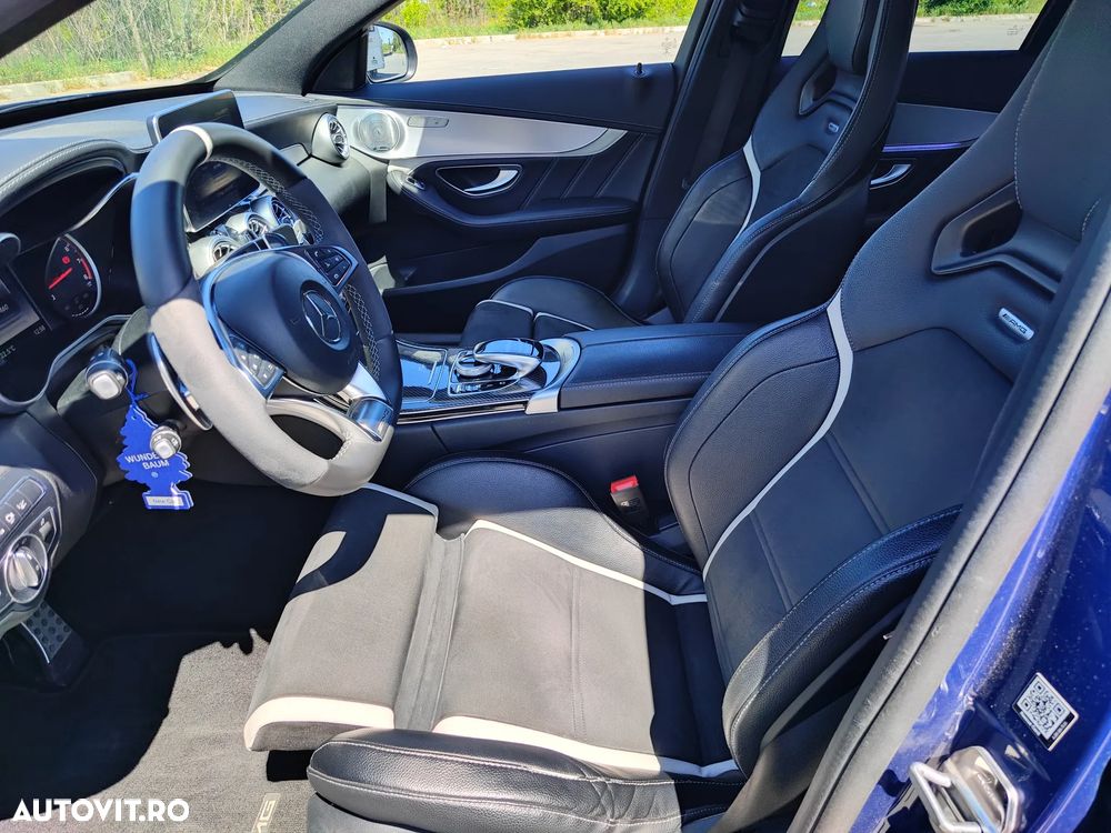 Mercedes-Benz C 63 AMG - 7