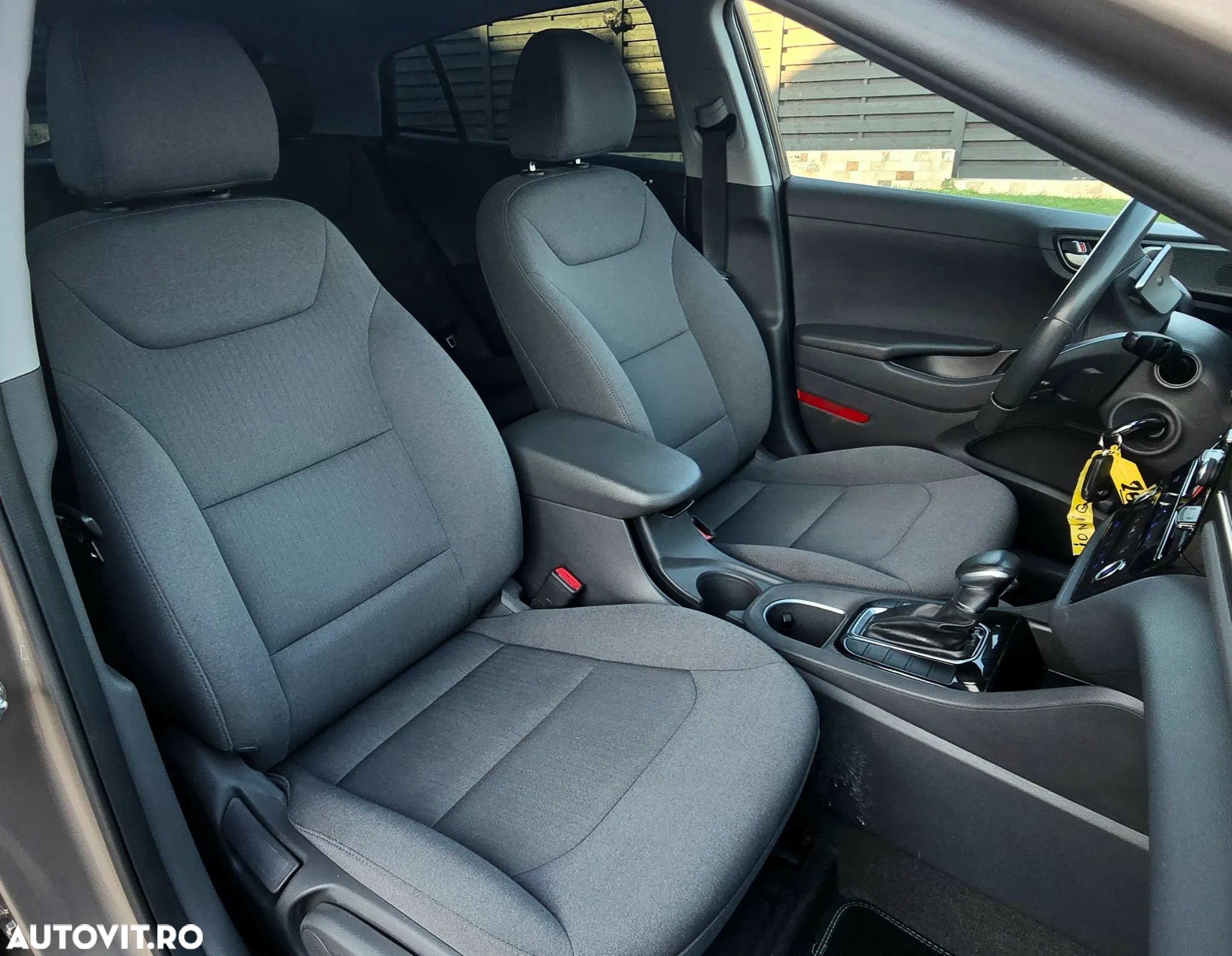 Hyundai IONIQ Hybrid 1.6 GDI Premium - 7