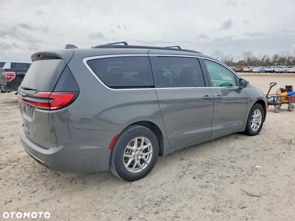 Chrysler Pacifica - 3