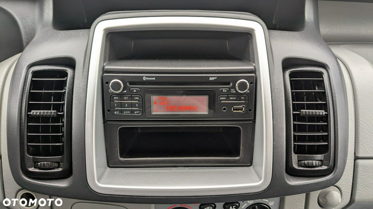 Opel Vivaro - 17