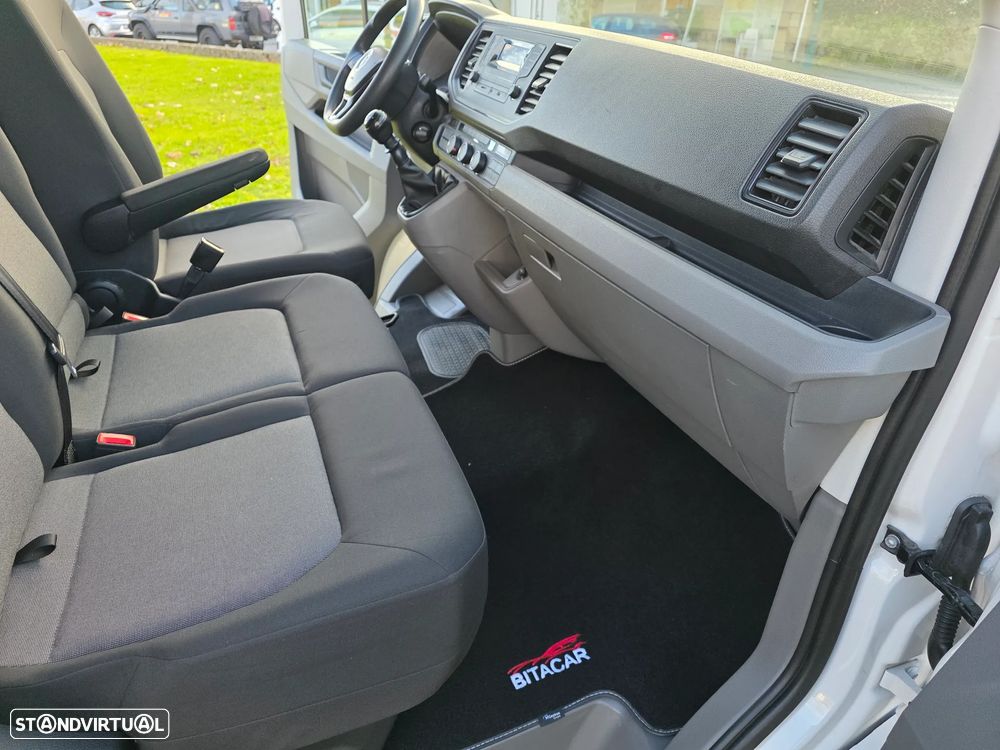 VW CRAFTER 35 2.0 TDI L5H4 IVA DEDUTIVEL - 32