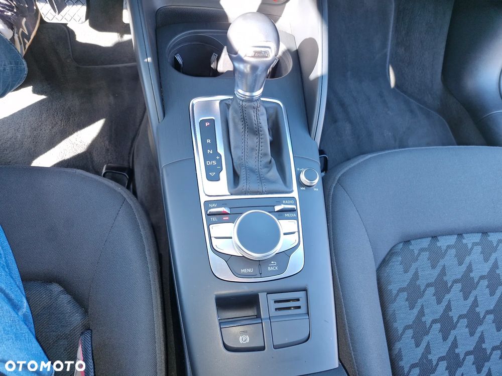Audi A3 Limousine 2.0 TDI S tronic Attraction - 1