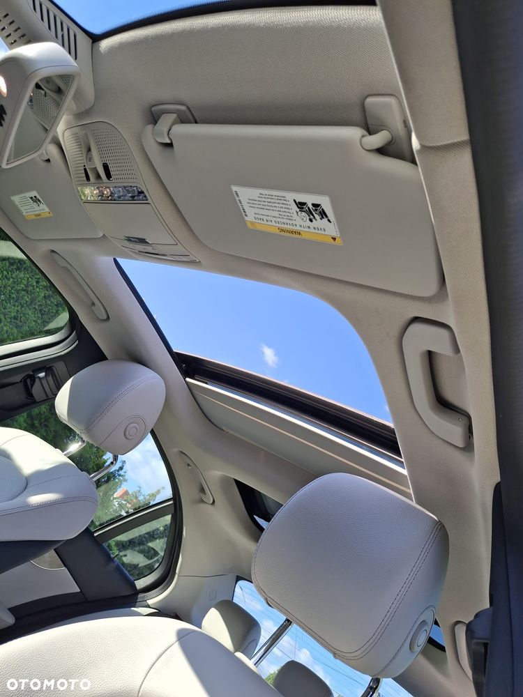 Mercedes-Benz Klasa C 300 7G-TRONIC - 11