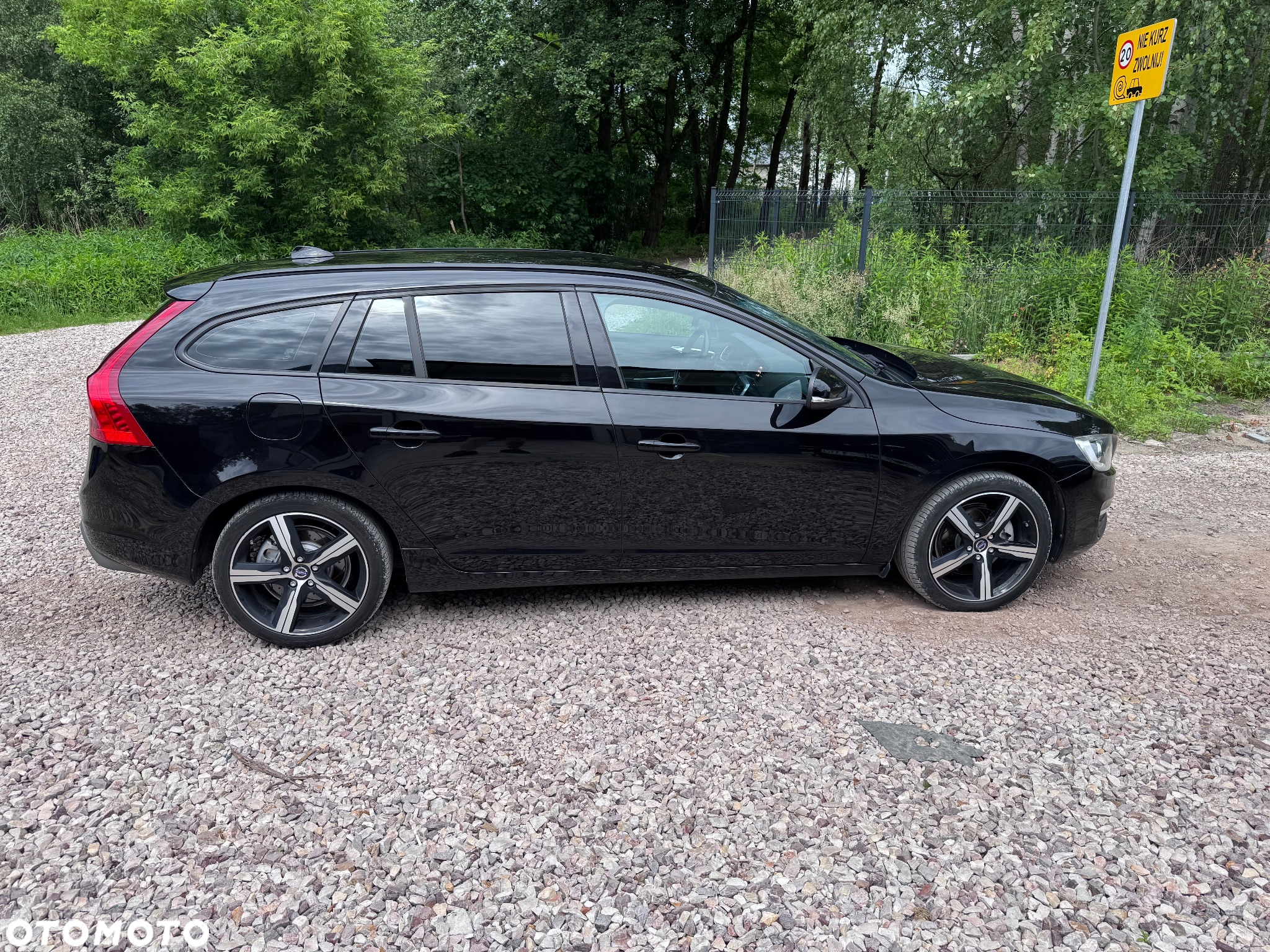 Volvo V60 D2 Drive-E Kinetic - 3