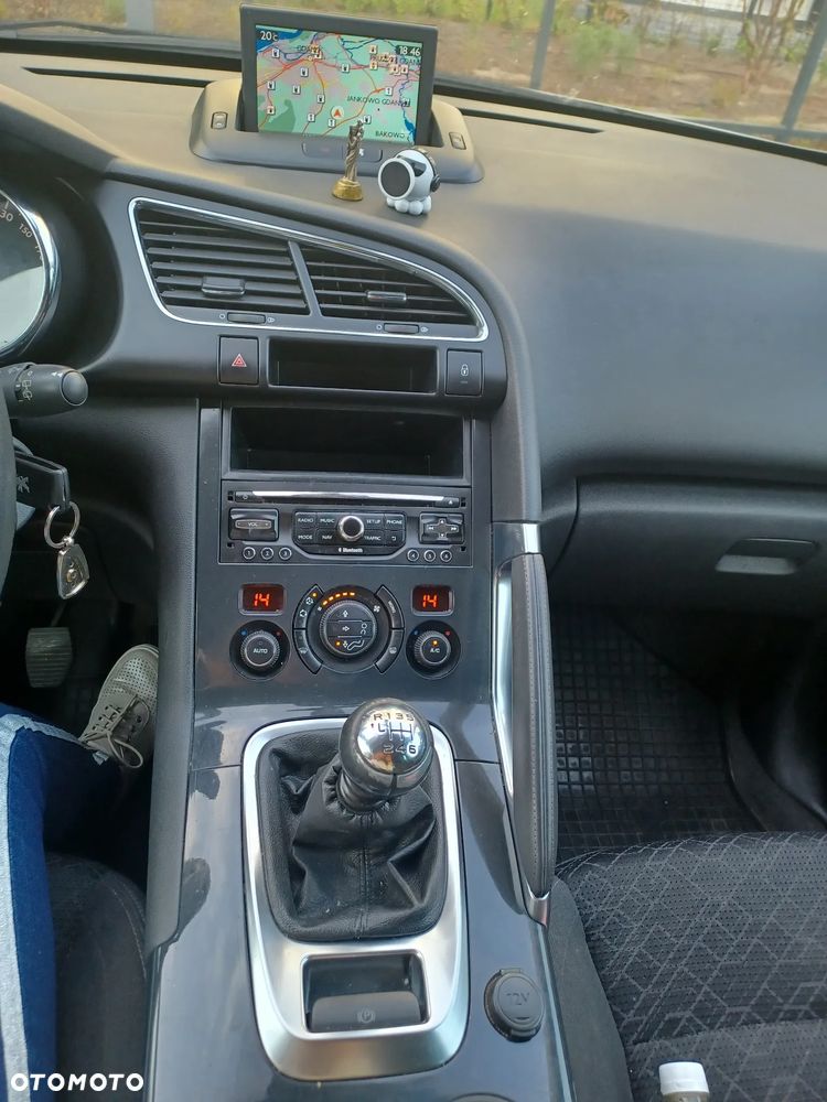 Peugeot 3008 2.0 HDi Active - 17