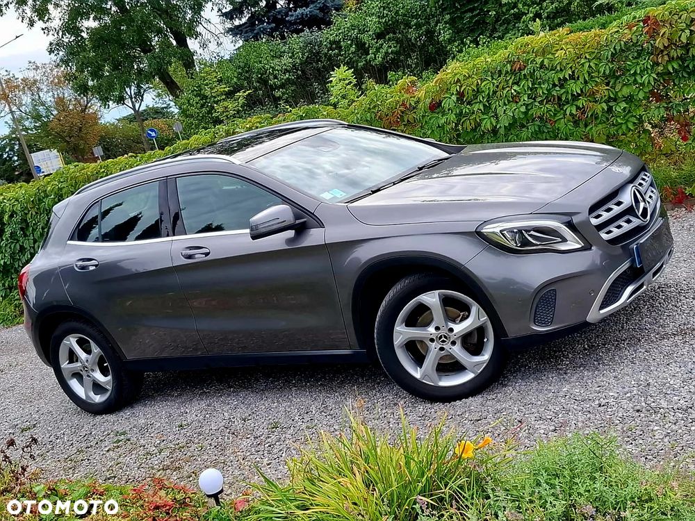 Mercedes-Benz GLA - 5