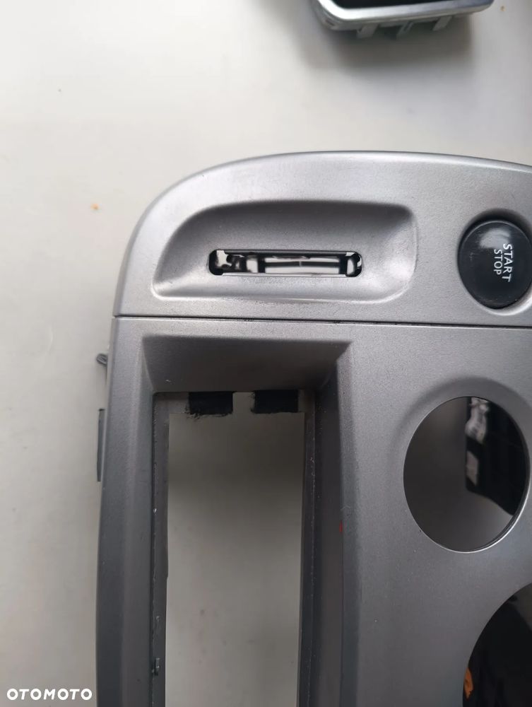 Obudowa panel klimatyzacji Renault Scenic II - 5