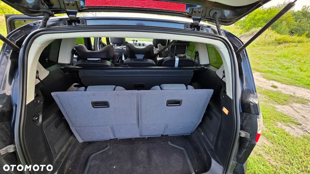 Ford S-Max 2.0 Ambiente - 18