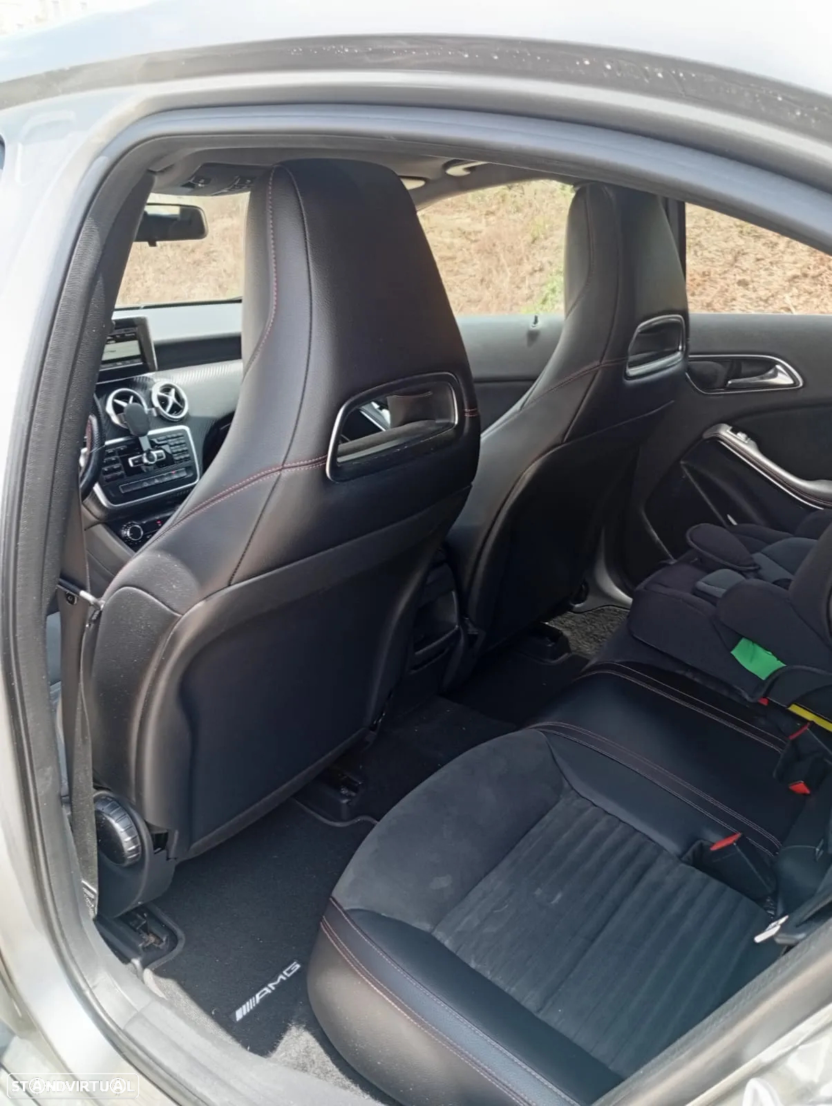 Mercedes-Benz A 180 CDI 7G-DCT AMG Line - 23