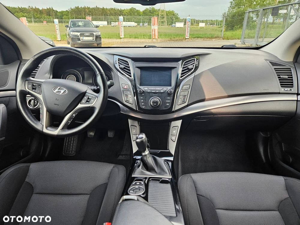 Hyundai i40 Kombi 2.0 Trend - 19
