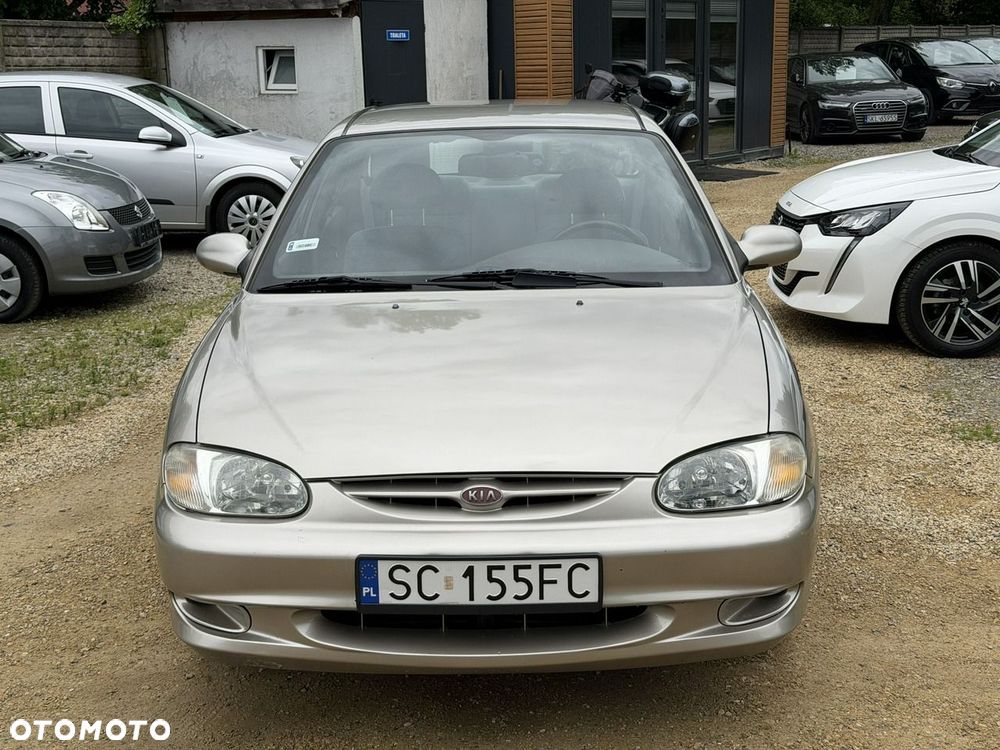 Kia Sephia - 3