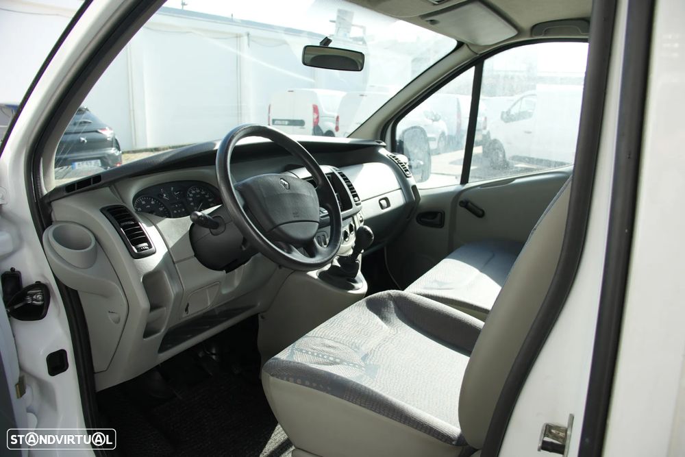 Renault Trafic 9Lugares 1.9DCI - 10