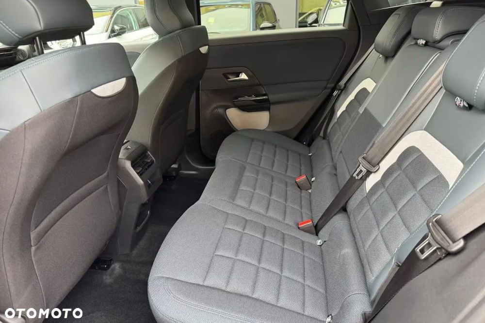 Citroën C5 Aircross 1.2 mHEV Plus eDCT6 - 17