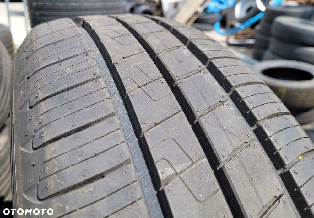 4x Goodyear EfficientGrip Performance 195/60R18 96H L873A - 5