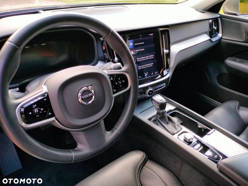 Volvo V60 T6 AWD R-Design - 15