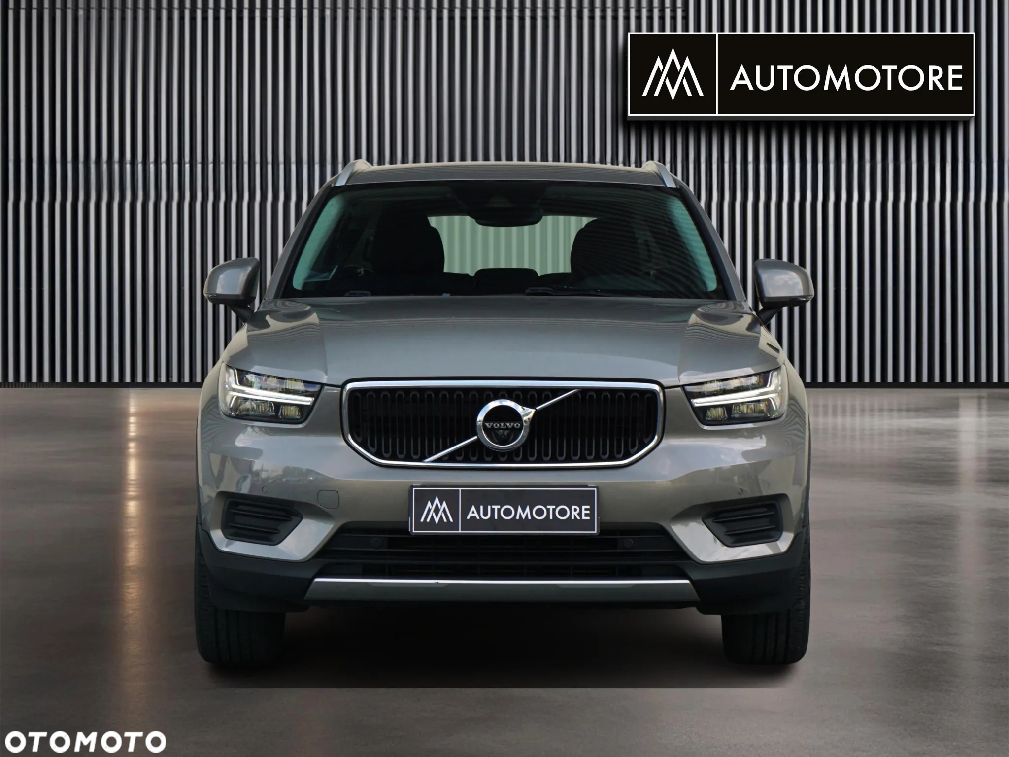 Volvo XC 40 T3 Momentum - 4