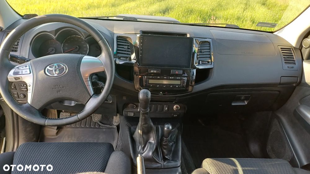 Toyota Hilux - 11