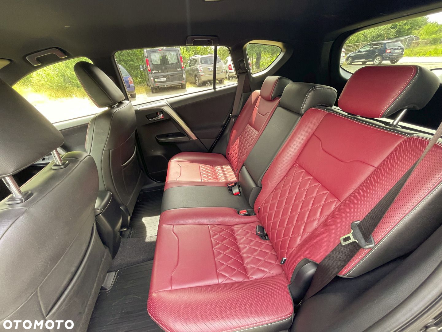 Toyota RAV4 - 10