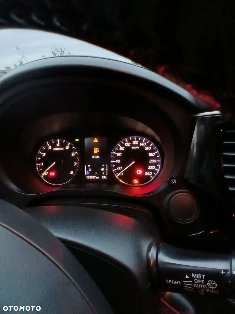 Mitsubishi Outlander - 13