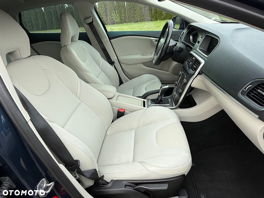 Volvo V40 - 27