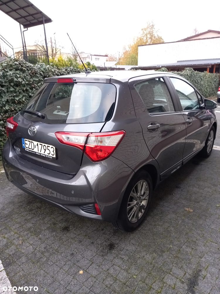 Toyota Yaris 2017 photo 4