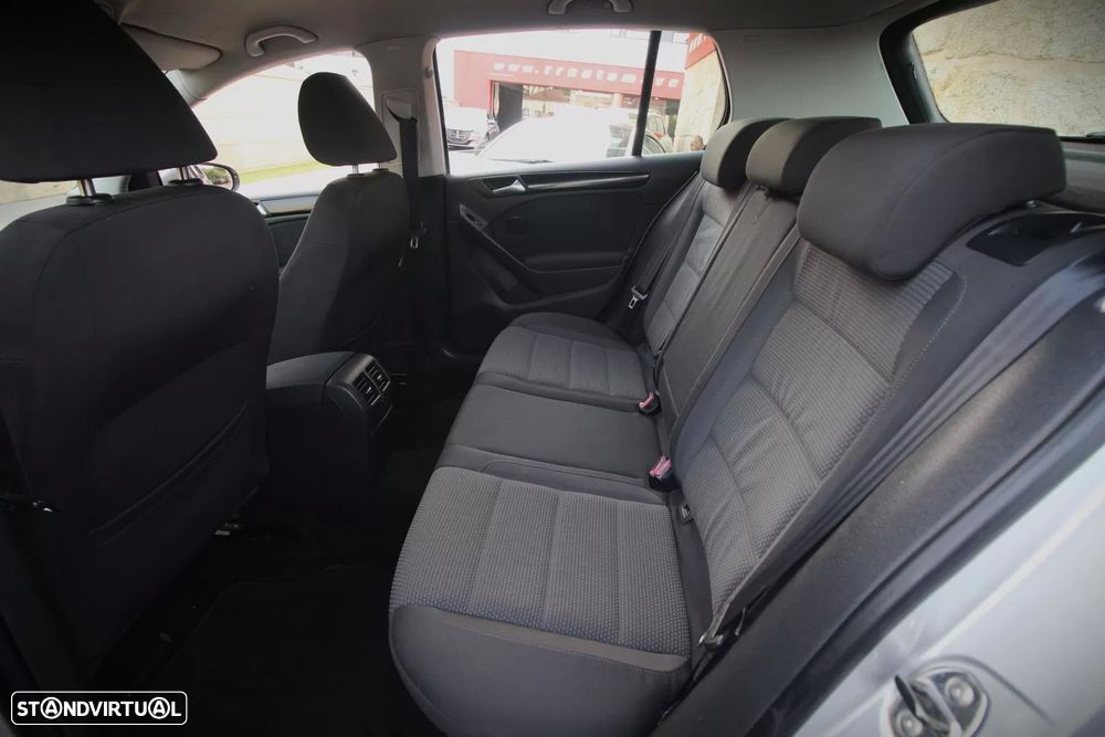 VW Golf 1.6 TDi Highline - 10