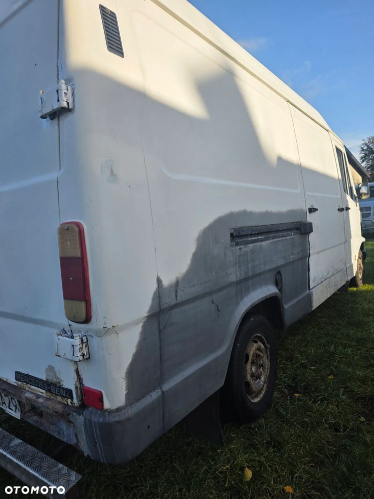 Mercedes-Benz 307D - 3