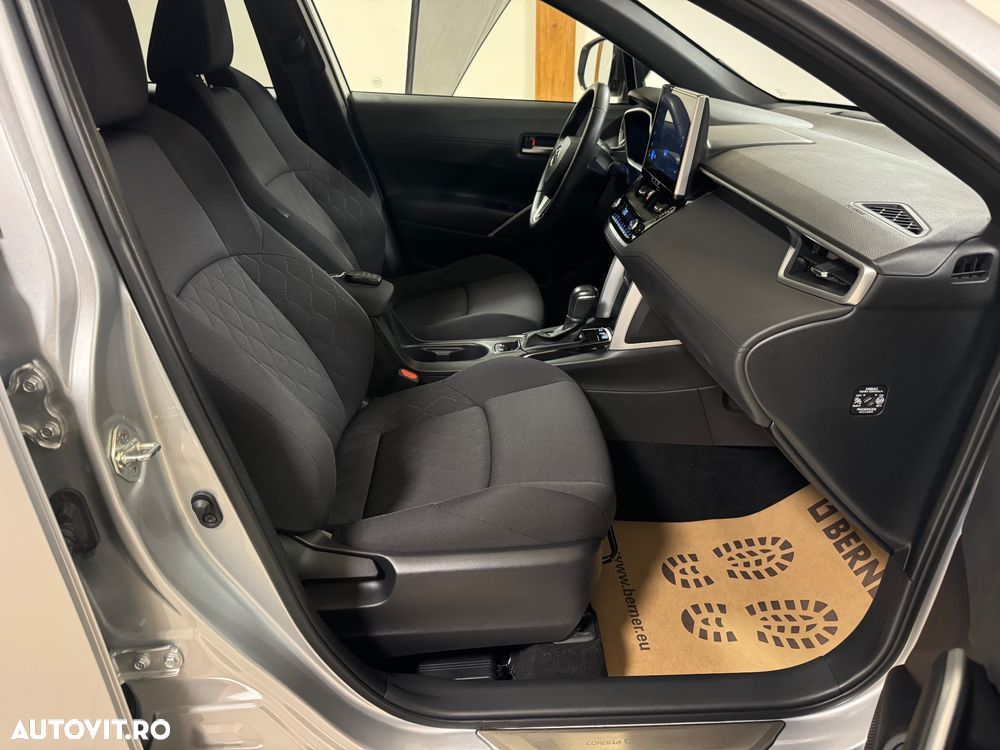 Toyota Corolla Cross Hybrid 2.0 VVT-i Team Deutschland - 9