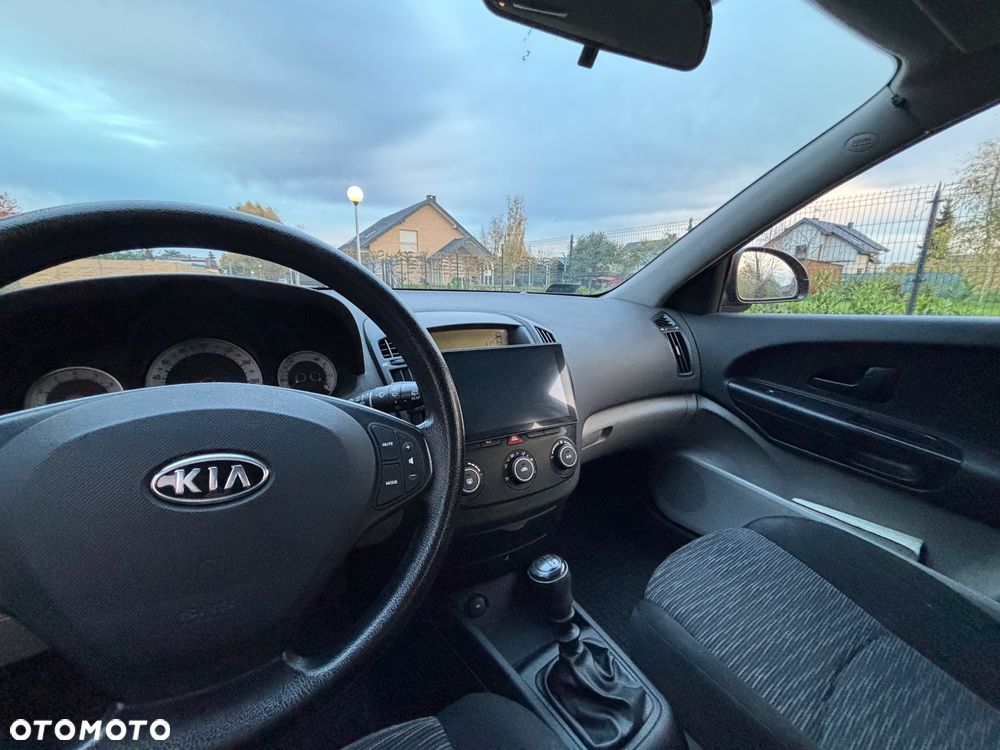 Kia Ceed 1.4 Comfort + - 9