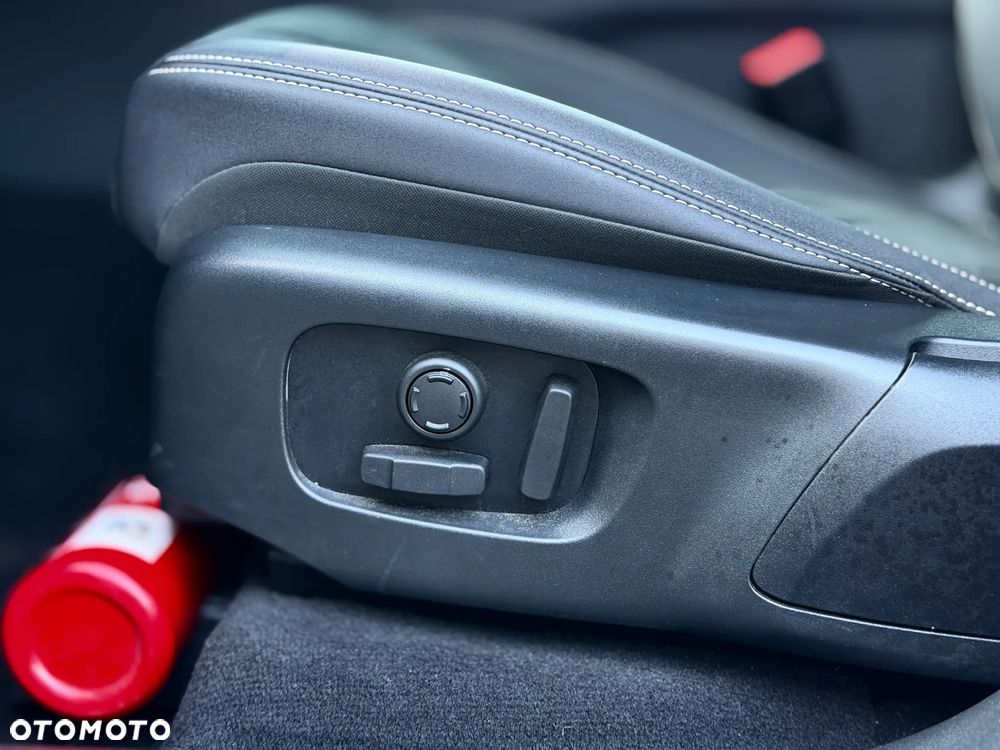 Land Rover Range Rover Velar 2.0 P250 SE - 14