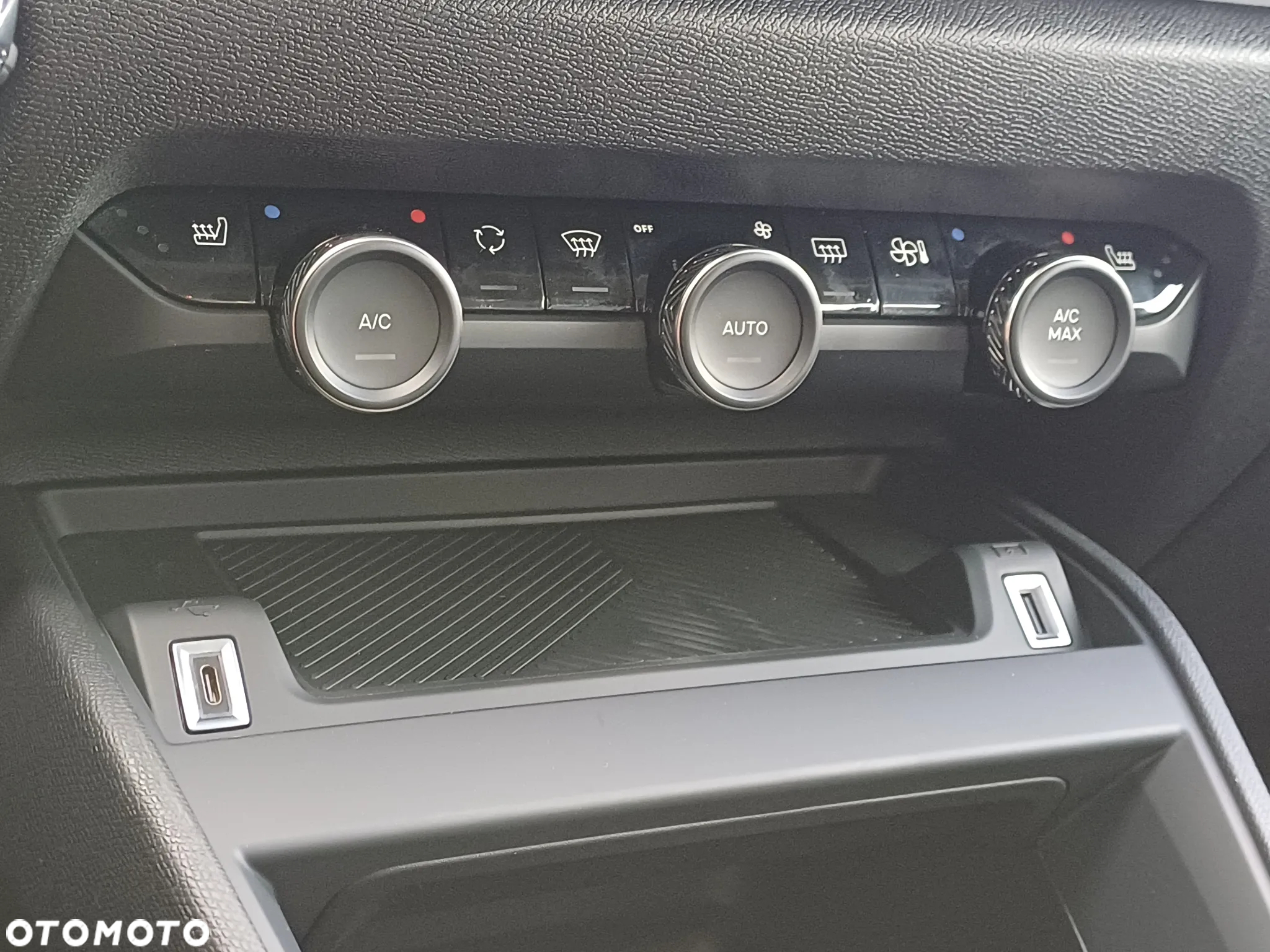 Citroën C4 1.2 PureTech Plus S&S EAT8 - 11