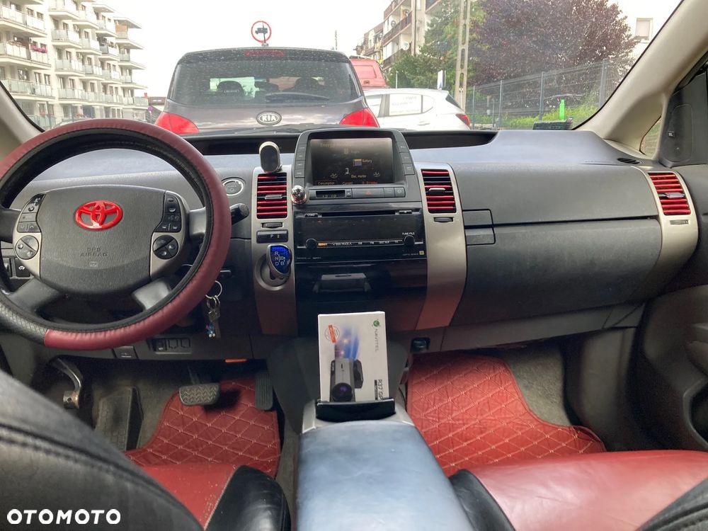 Toyota Prius 1.5 VVT-i Prestige - 4