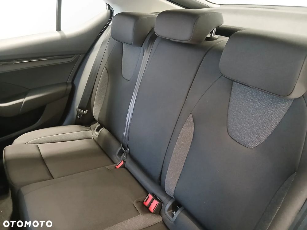 Skoda Octavia 1.5 TSI mHEV Drive Essence DSG - 8