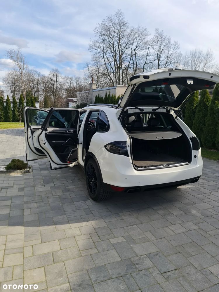Porsche Cayenne S - 18