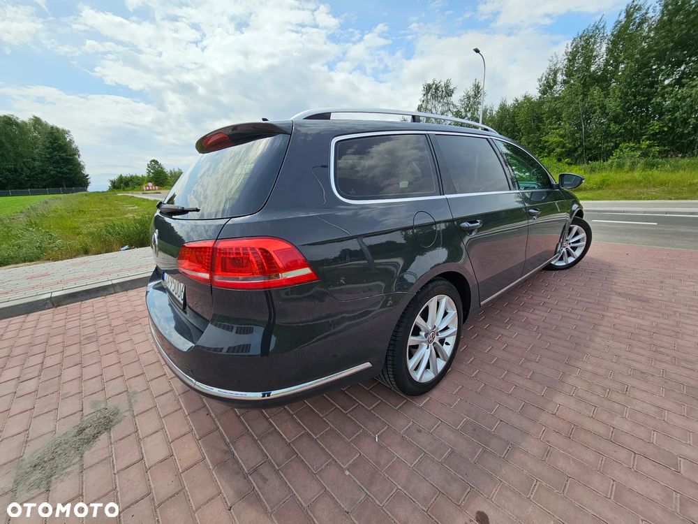 Volkswagen Passat 2.0 TDI Highline - 13